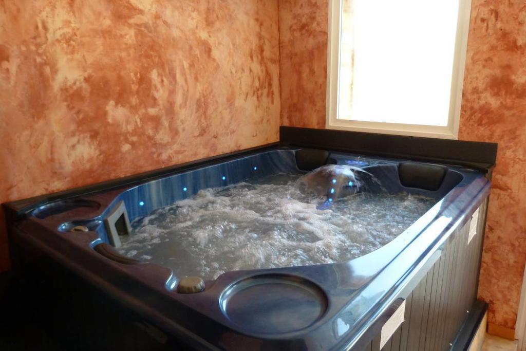 Rognes Le Mas De Pie Caud Bed & Breakfast エクステリア 写真